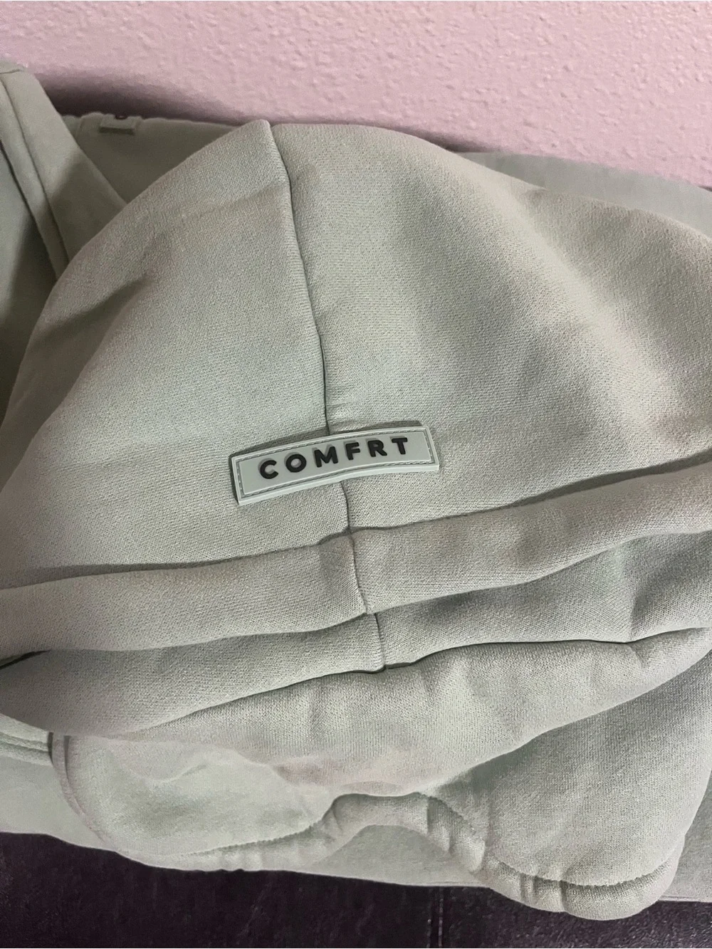 COMFRT Light Sage Airplane Mode Travel Set